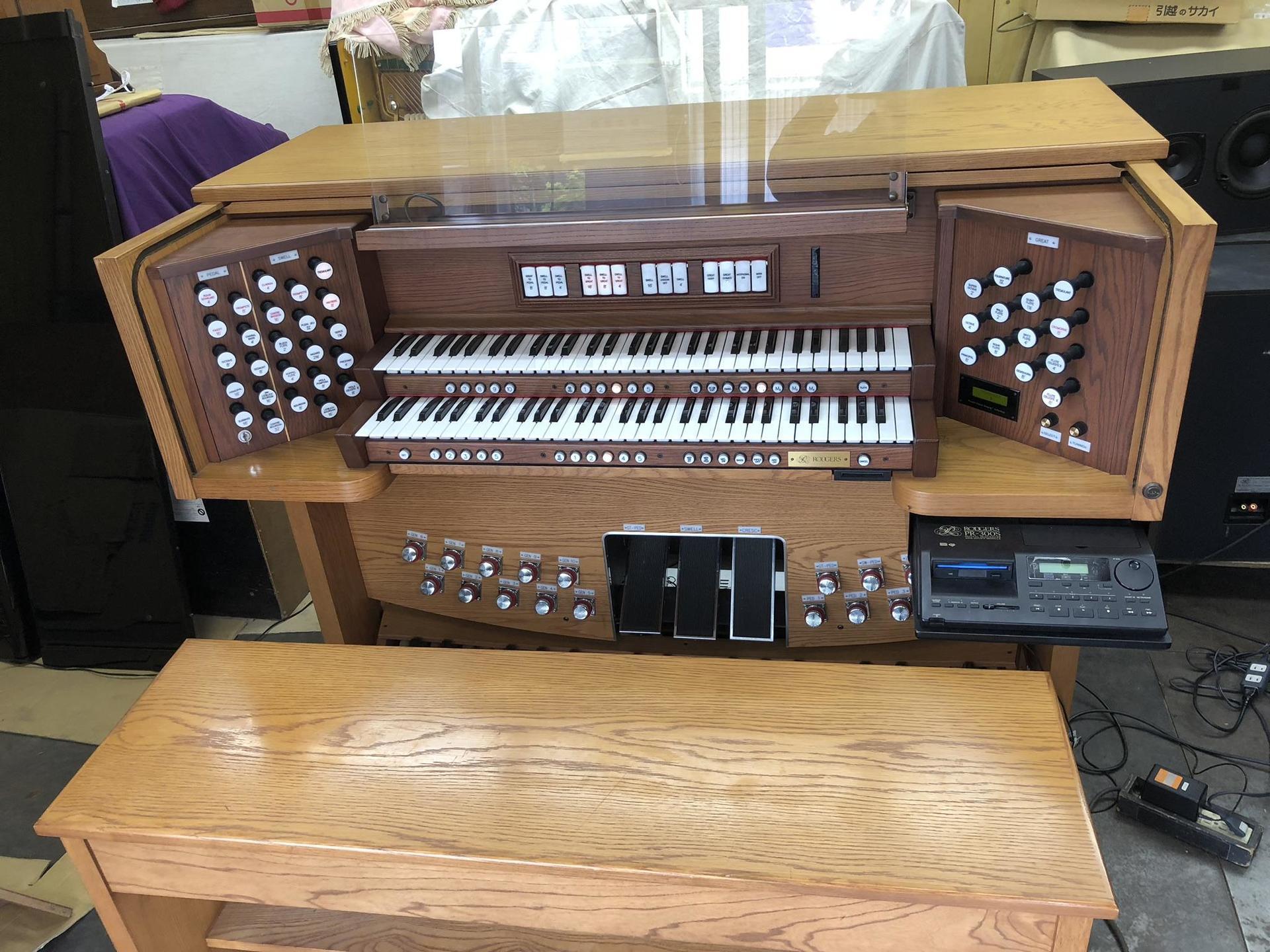 RODGERS ORGAN N-835 ロジャース クラシック オルガン: 厚木のピアノ職人・VIRA JAPAN