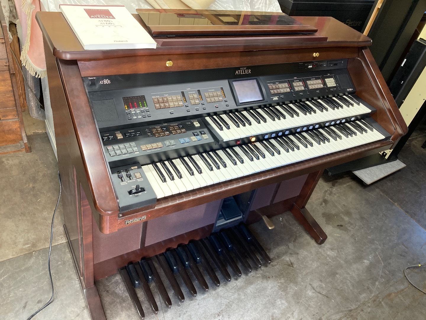 Roland ORGAN MUSIC ATELIER AT80s: 厚木のピアノ職人・VIRA JAPAN