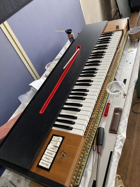 Hohner Clavinet D6 （クラビネット D6）修理と Whammy Barの取り付け 2022.07.31 - Revivedpiano