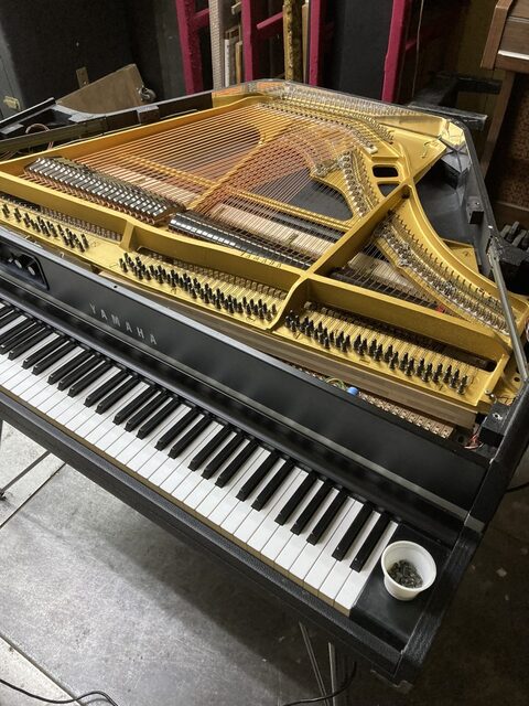 ヤマハCP70・CP80組み立て方法: 厚木のピアノ職人・VIRA JAPAN